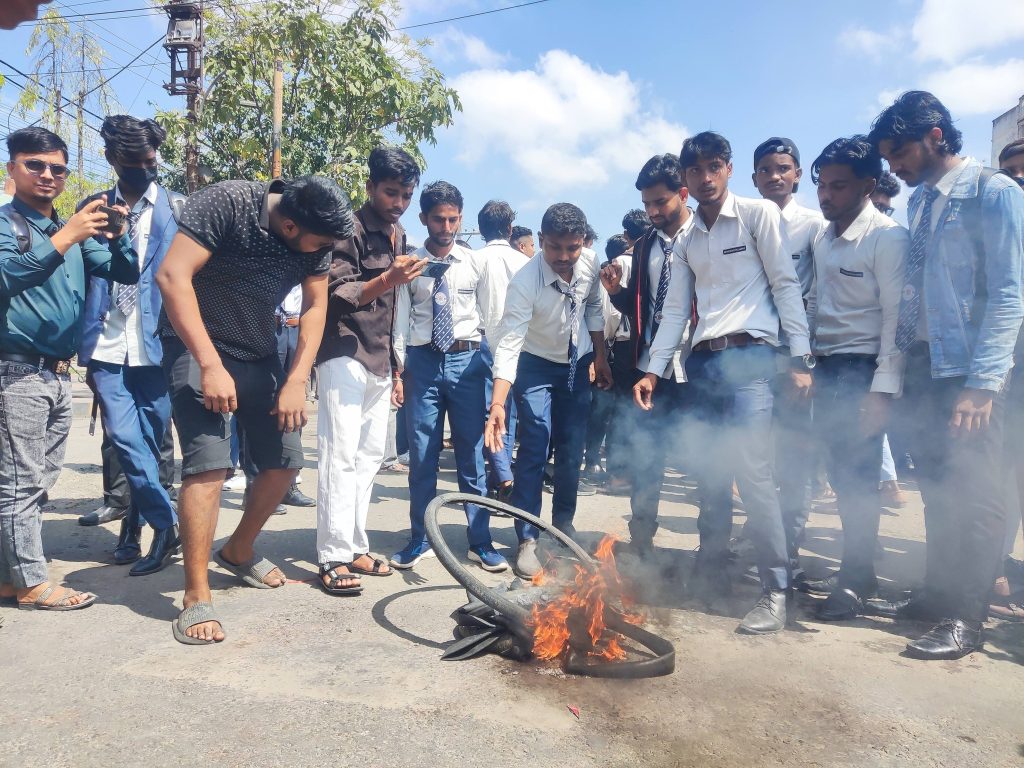 Hari Khetan 12 Student Protest Birgunj 2082 (12)